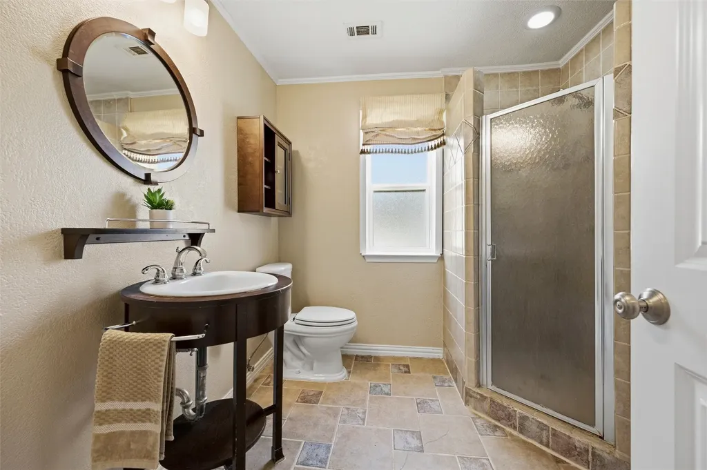 2713 Riviera Drive Garland TX 75040