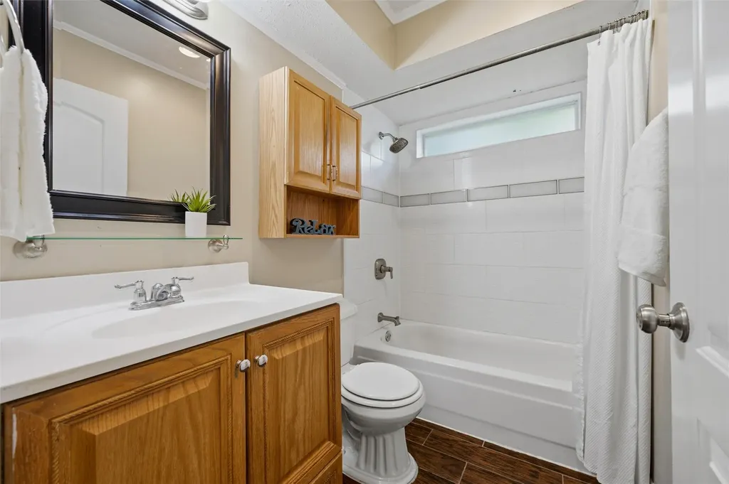 2713 Riviera Drive Garland TX 75040