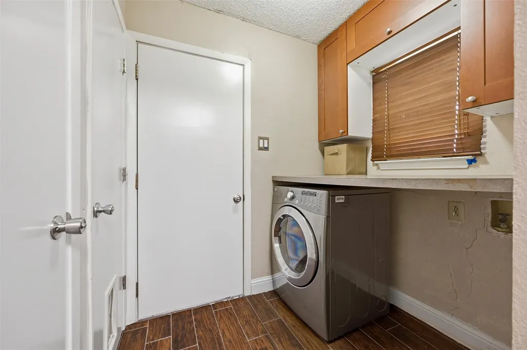 2713 Riviera Drive Garland TX 75040
