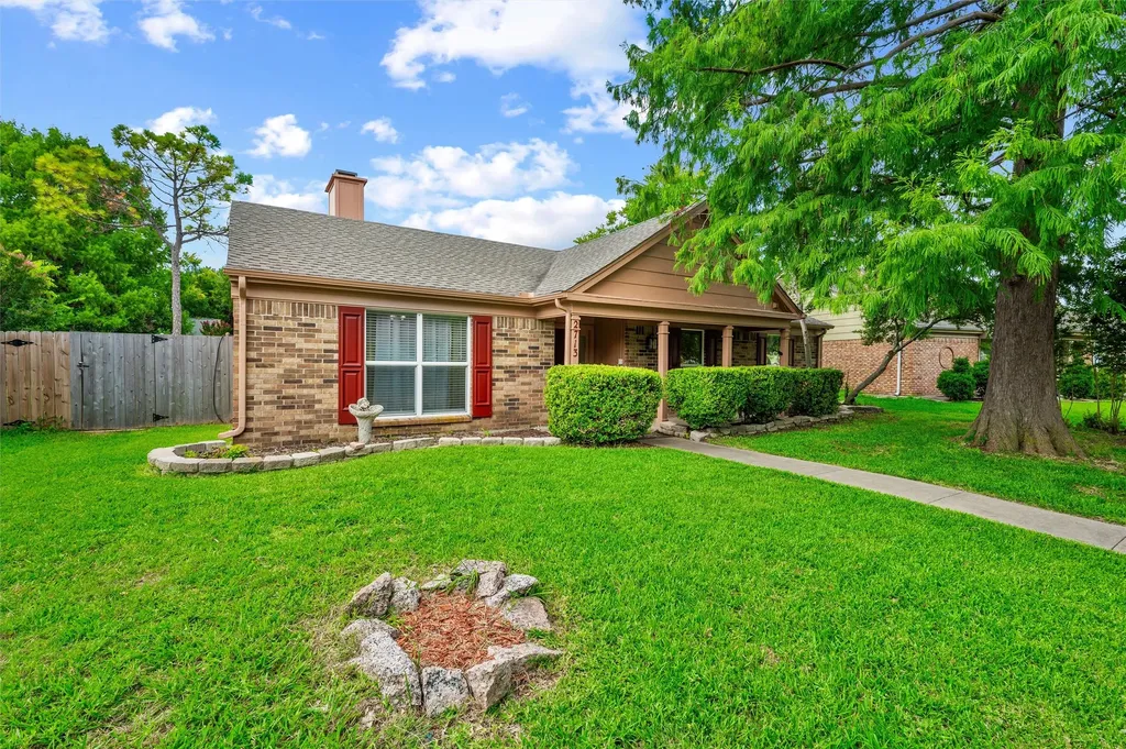 2713 Riviera Drive Garland TX 75040