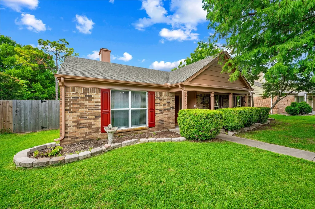 2713 Riviera Drive Garland TX 75040