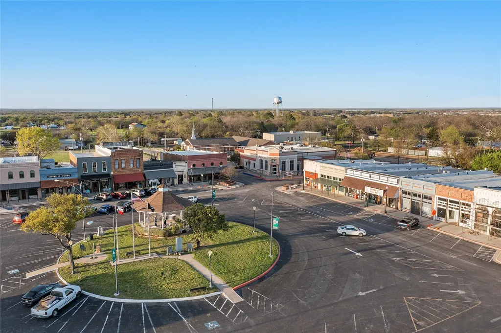 14253 Zealand Drive Pilot Point TX 76258