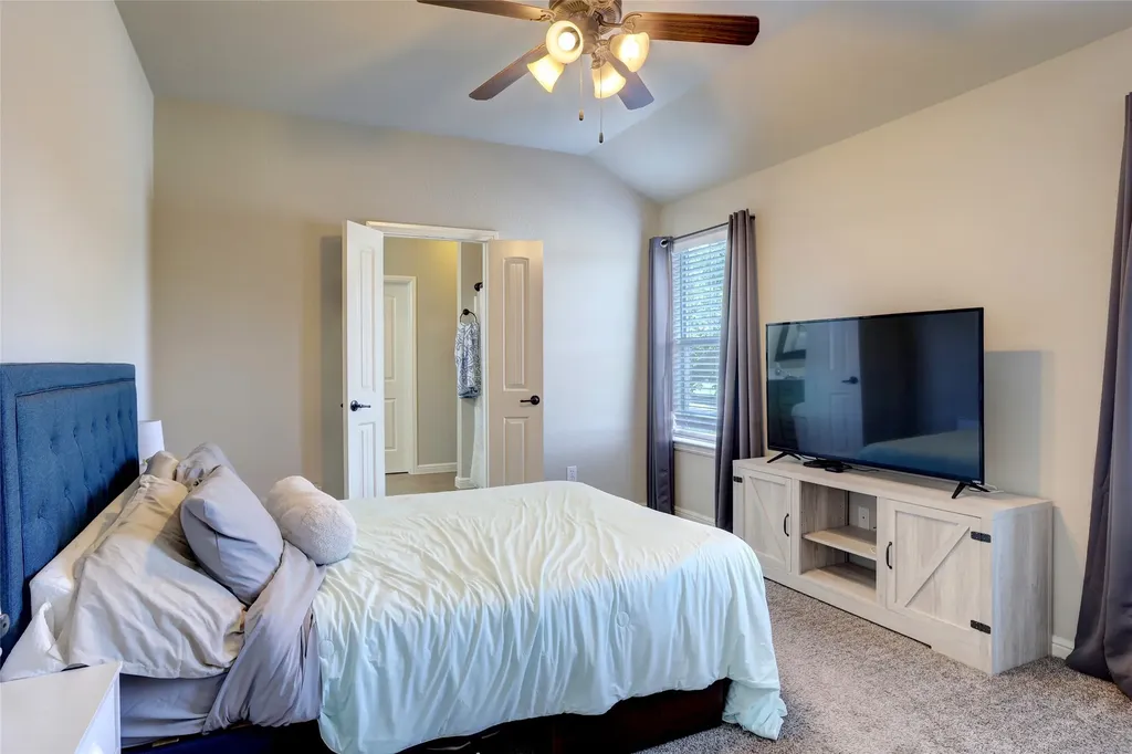 751 N Sherman Avenue Van Alstyne TX 75495