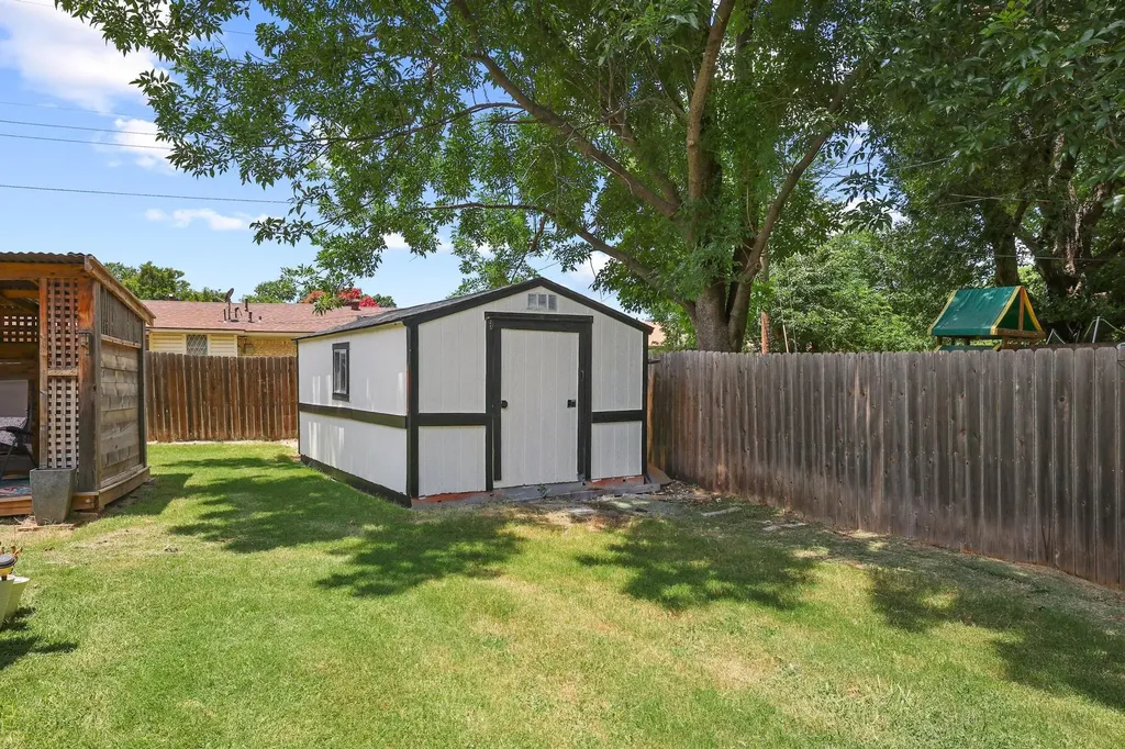 3206 N Marseille Lane Sherman TX 75090