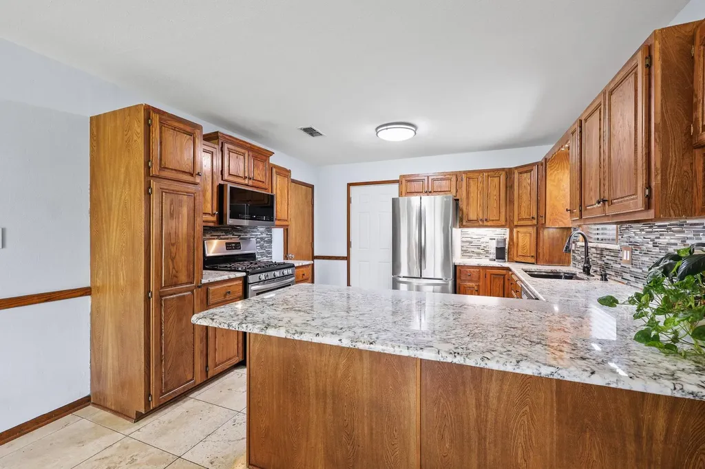 3206 N Marseille Lane Sherman TX 75090
