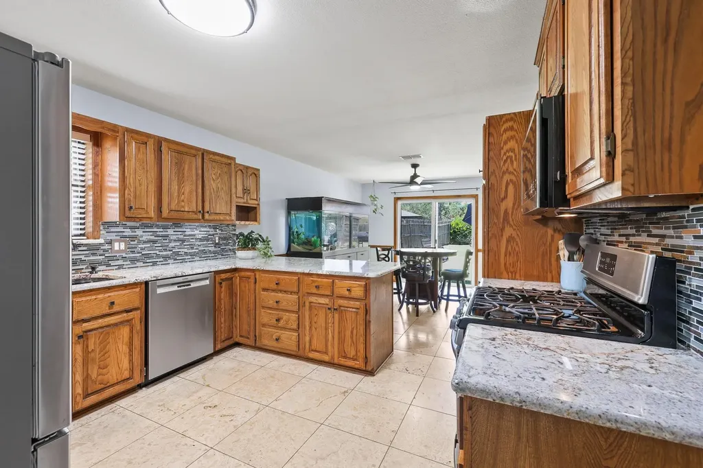 3206 N Marseille Lane Sherman TX 75090