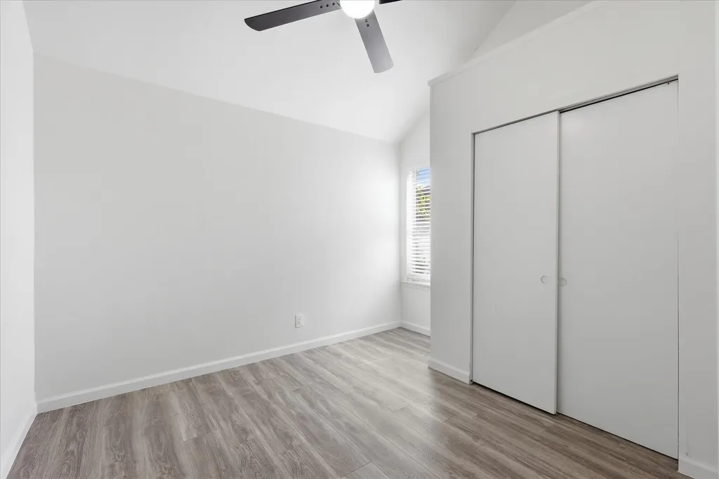 4215 Scarsdale Lane Dallas TX 75227