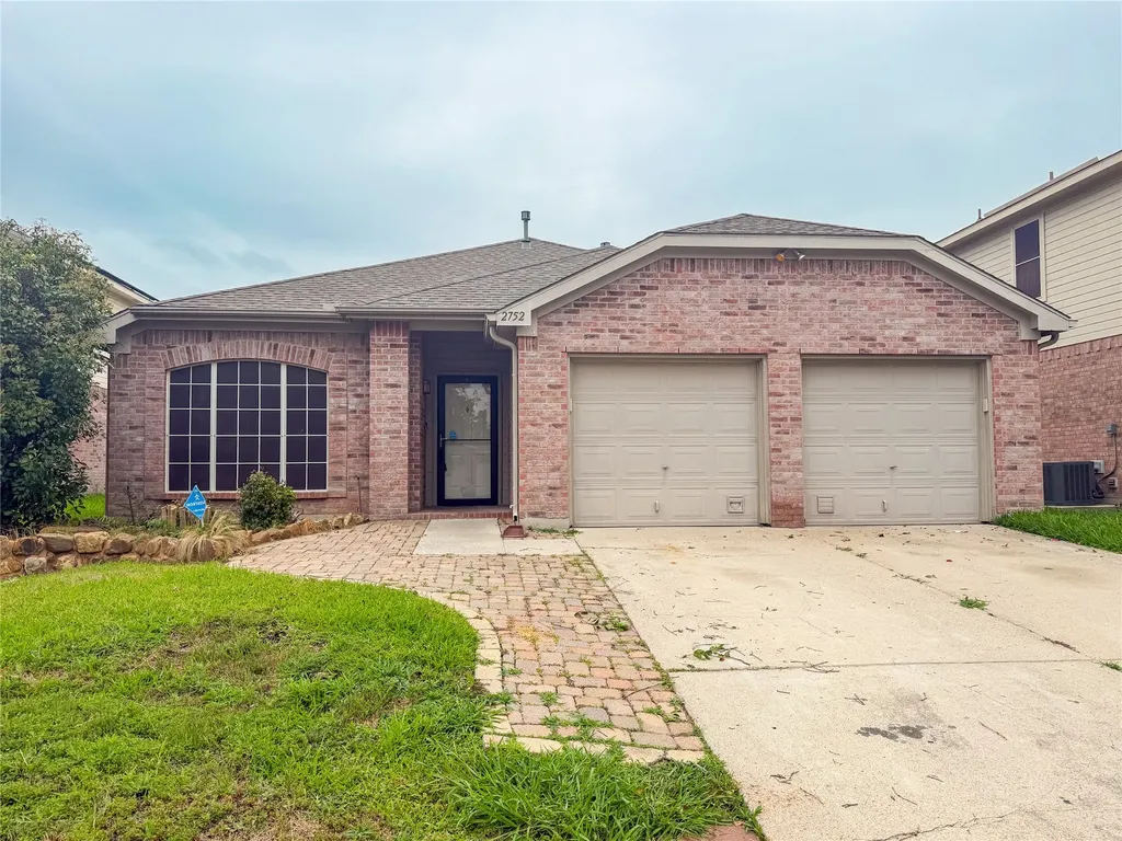 2752 Scarborough Drive Grand Prairie TX 75052