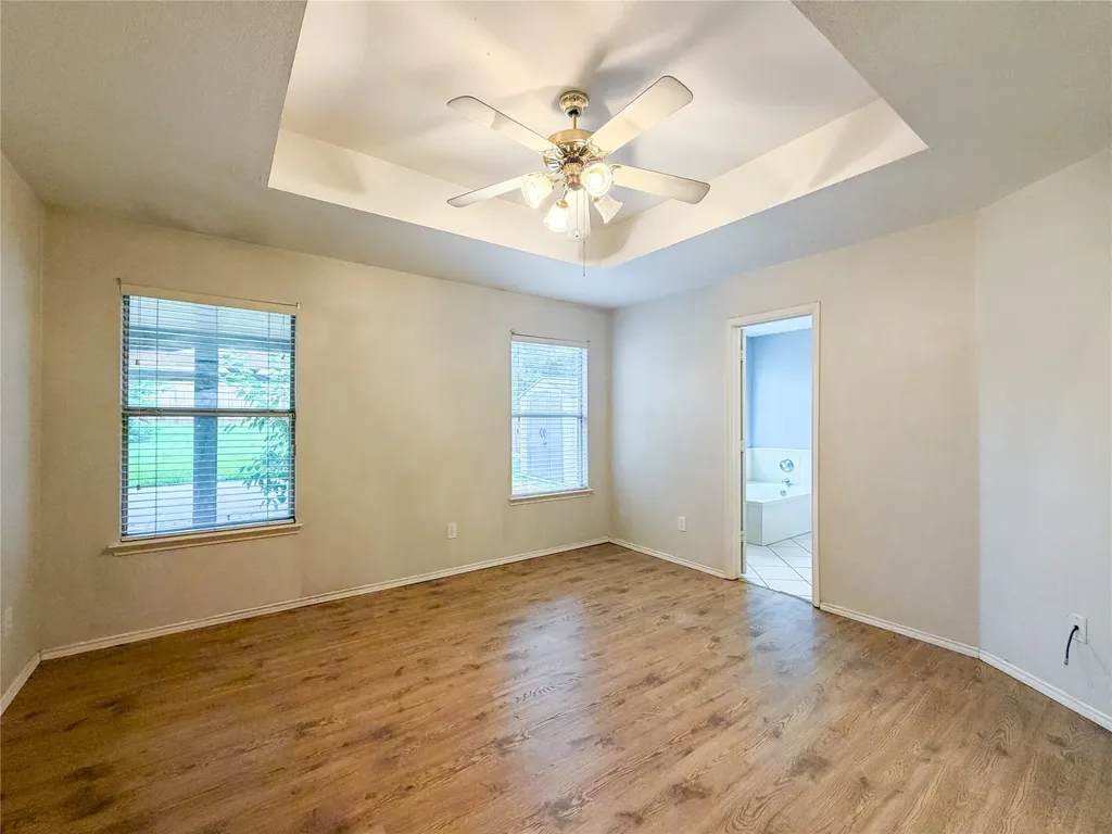 2752 Scarborough Drive Grand Prairie TX 75052
