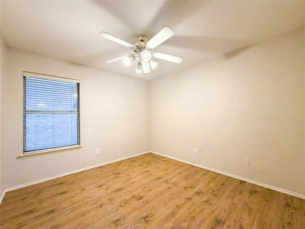 2752 Scarborough Drive Grand Prairie TX 75052