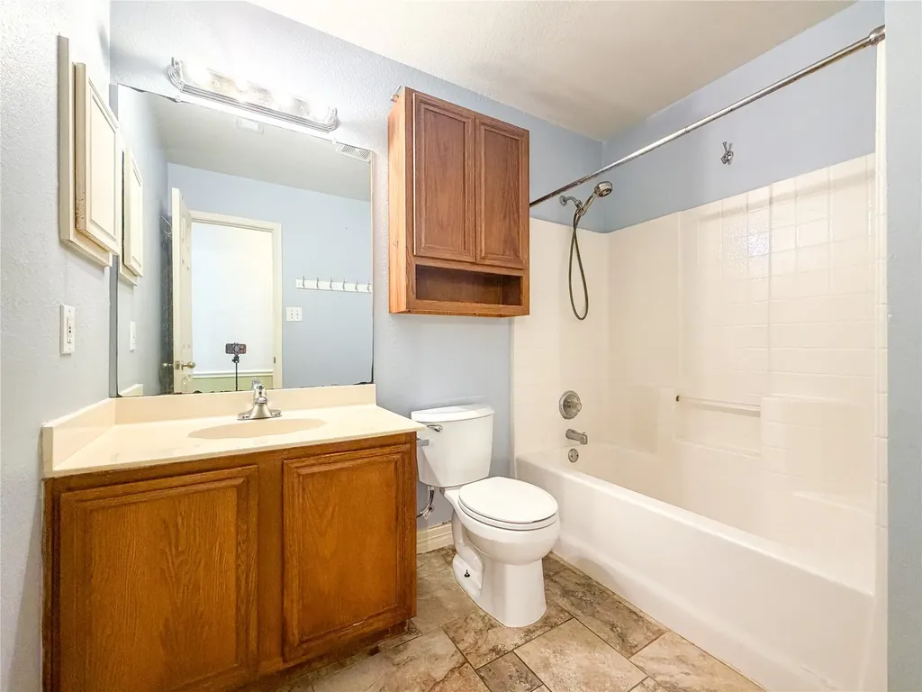 2752 Scarborough Drive Grand Prairie TX 75052
