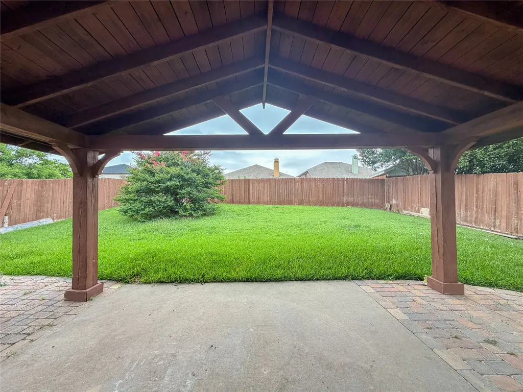 2752 Scarborough Drive Grand Prairie TX 75052
