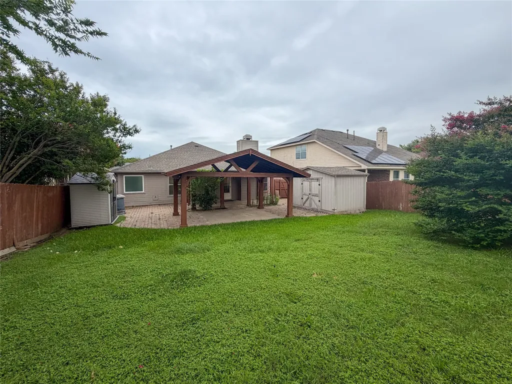 2752 Scarborough Drive Grand Prairie TX 75052