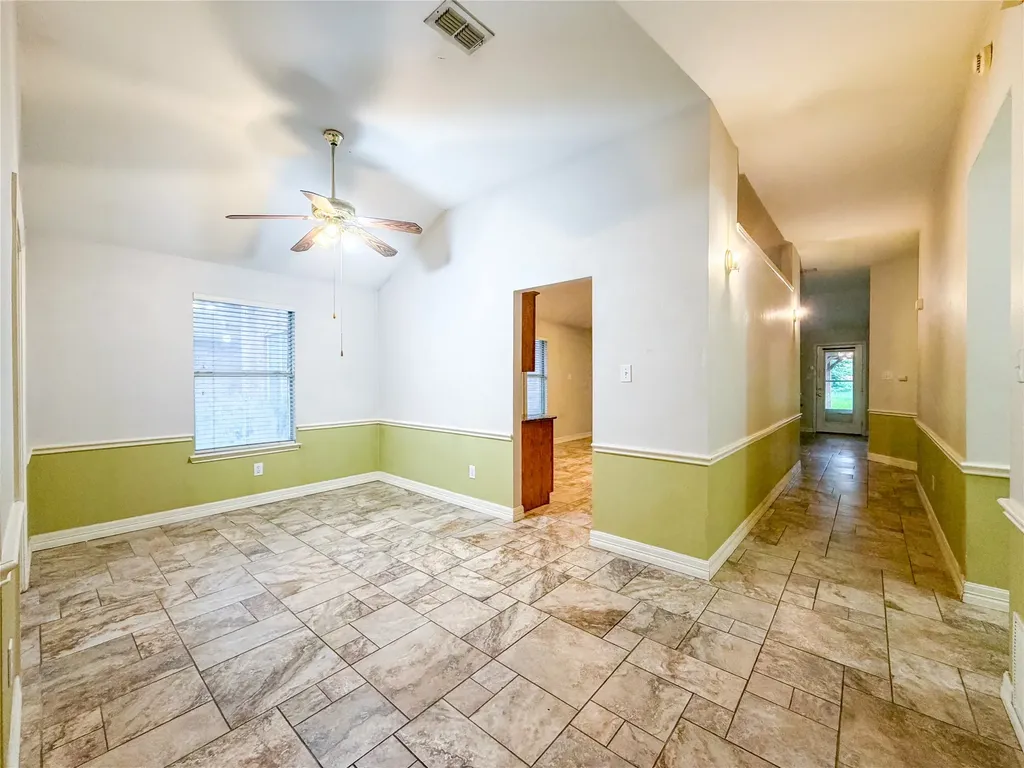 2752 Scarborough Drive Grand Prairie TX 75052