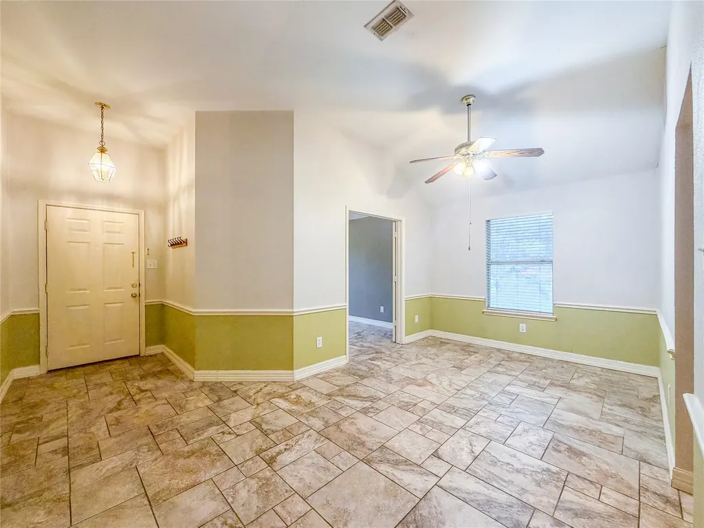 2752 Scarborough Drive Grand Prairie TX 75052
