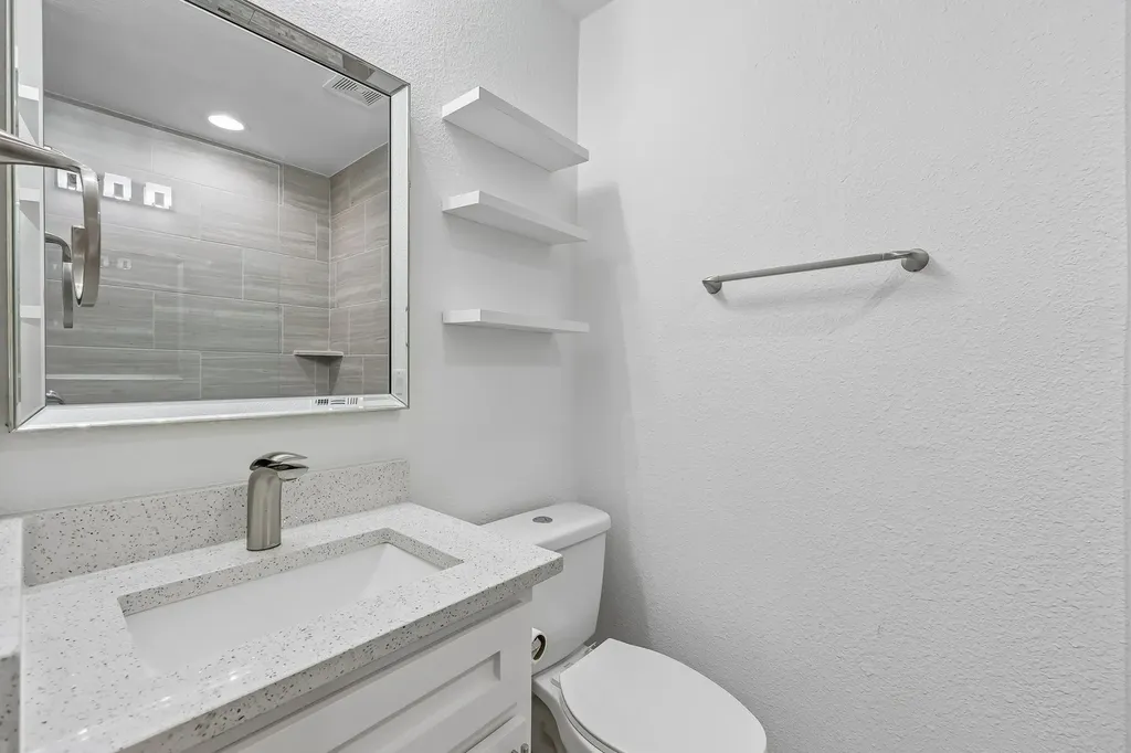 4326 Mendenhall Drive Dallas TX 75244
