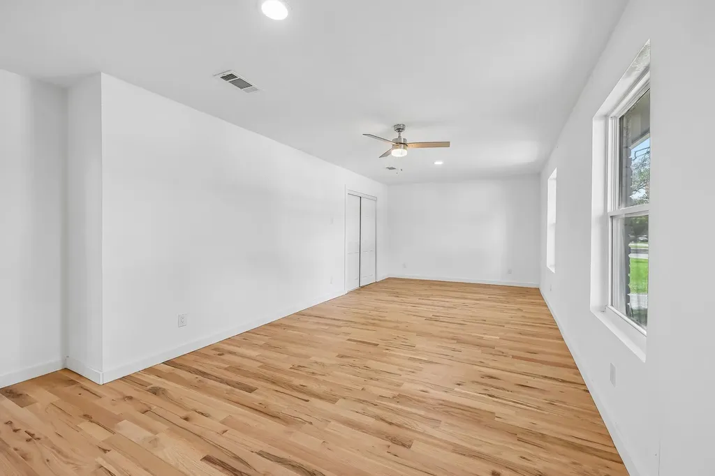 4326 Mendenhall Drive Dallas TX 75244