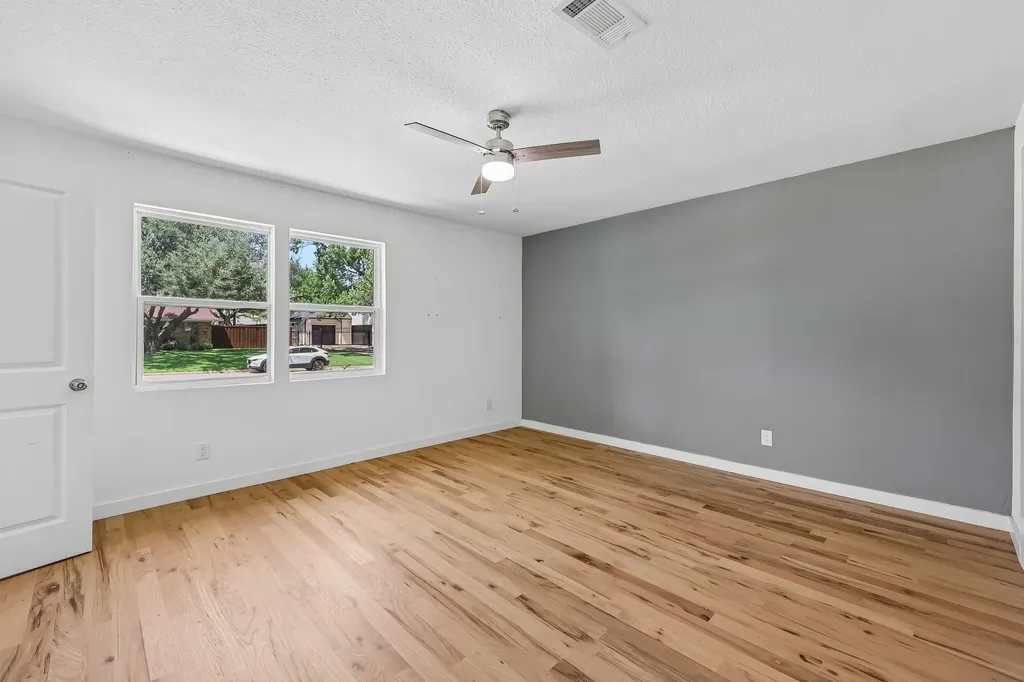 4326 Mendenhall Drive Dallas TX 75244