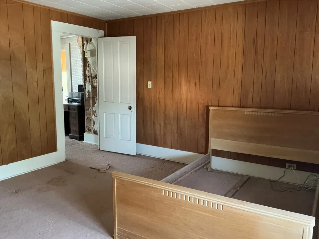300 E Grand Avenue Comanche TX 76442
