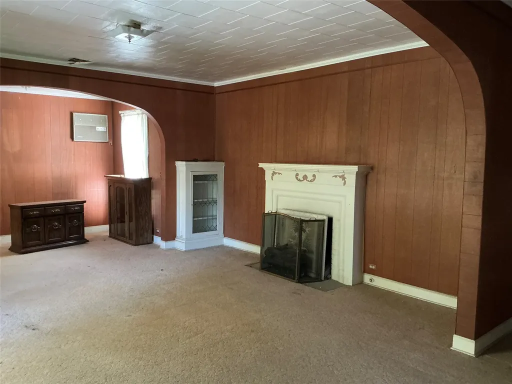 300 E Grand Avenue Comanche TX 76442