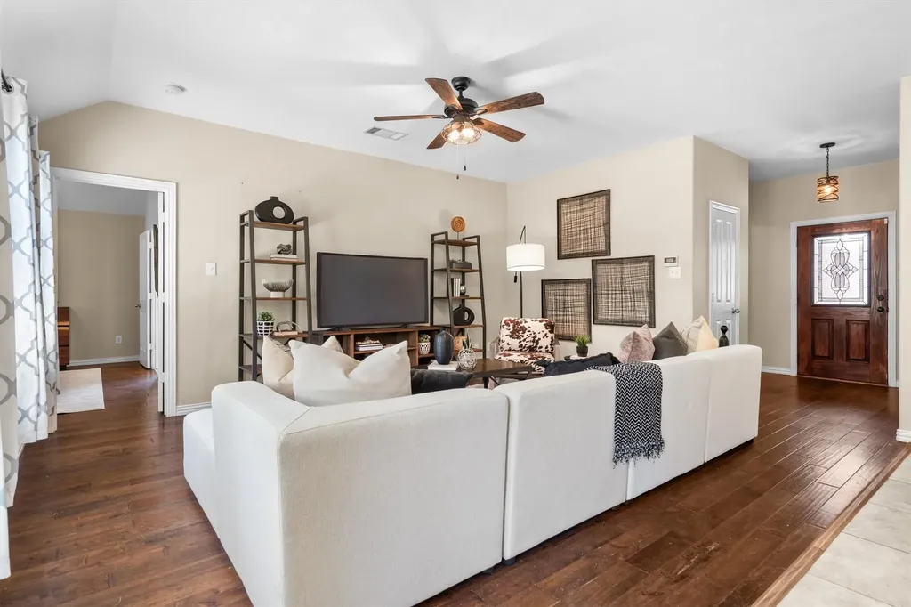 815 Horizon Ridge Circle Little Elm TX 75068