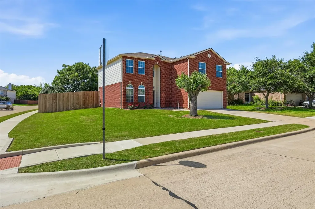 8012 Clear River Lane Denton TX 76210