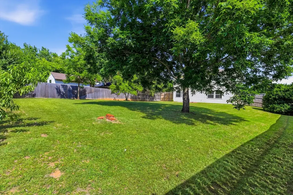 8012 Clear River Lane Denton TX 76210