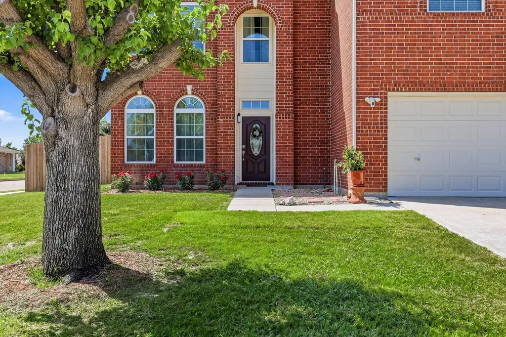 8012 Clear River Lane Denton TX 76210