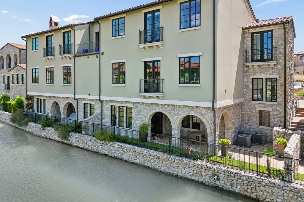 16 Comillas Drive Westlake TX 76262
