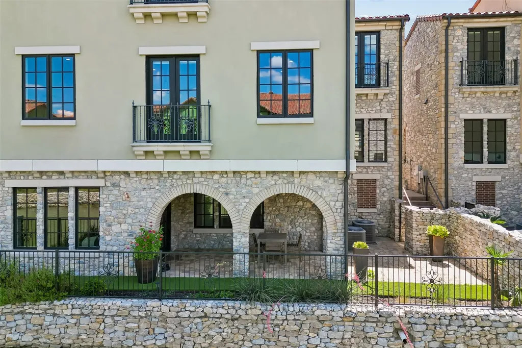 16 Comillas Drive Westlake TX 76262