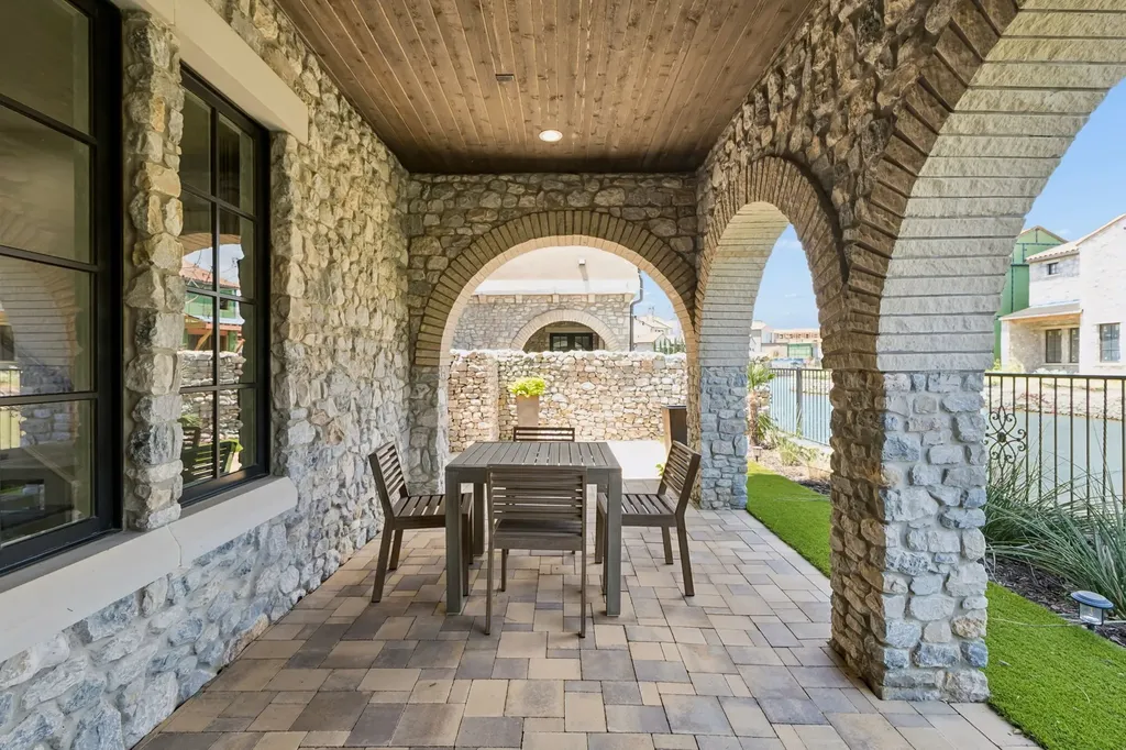 16 Comillas Drive Westlake TX 76262