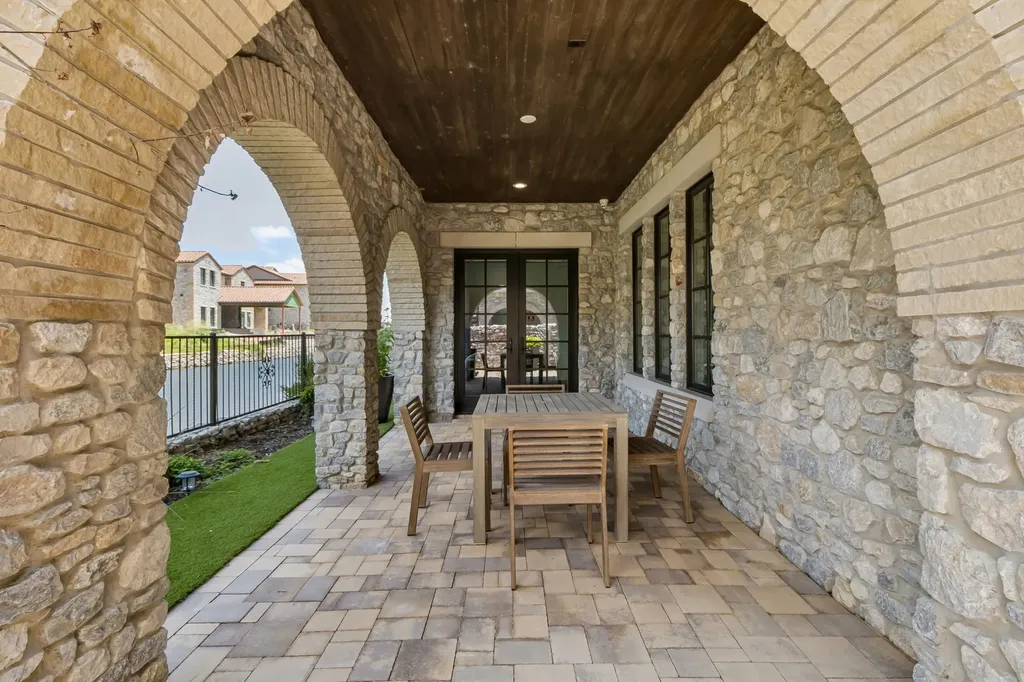 16 Comillas Drive Westlake TX 76262