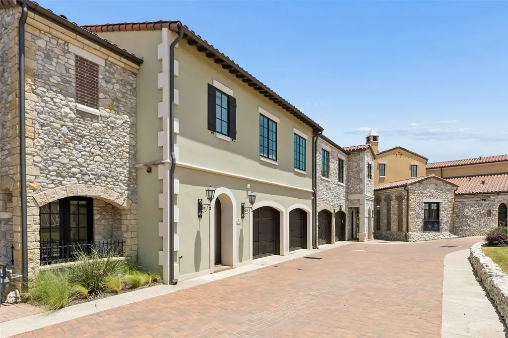 16 Comillas Drive Westlake TX 76262
