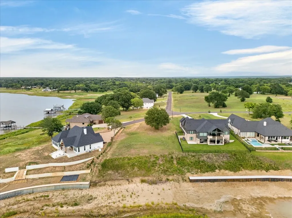 1548 Shoreline Drive Mabank TX 75143