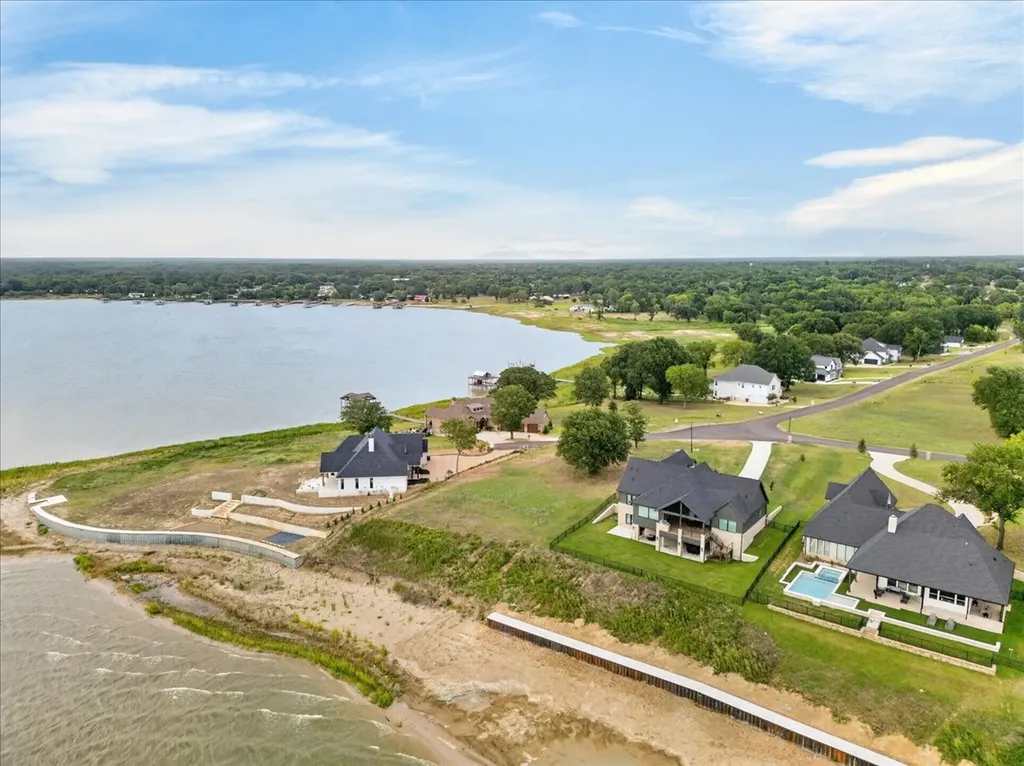 1548 Shoreline Drive Mabank TX 75143