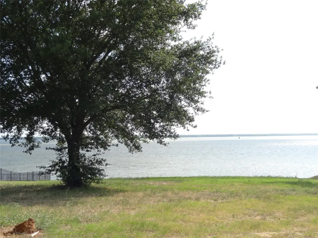 1548 Shoreline Drive Mabank TX 75143