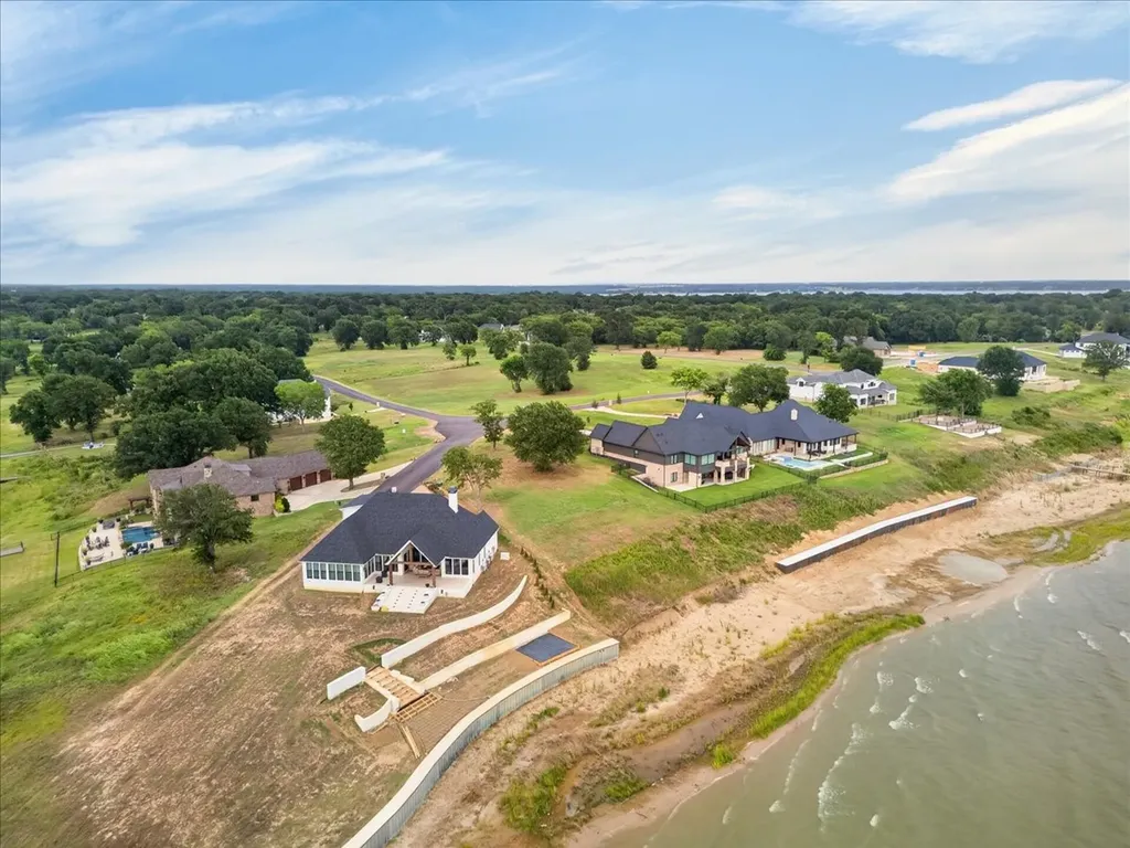 1548 Shoreline Drive Mabank TX 75143