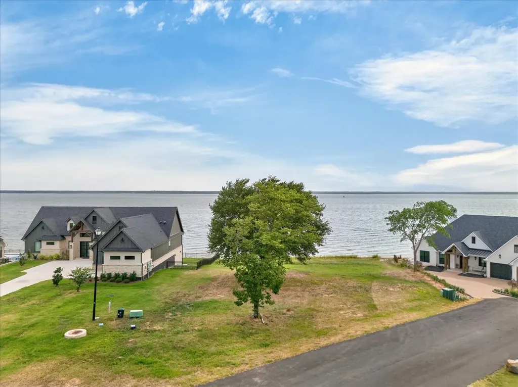 1548 Shoreline Drive Mabank TX 75143