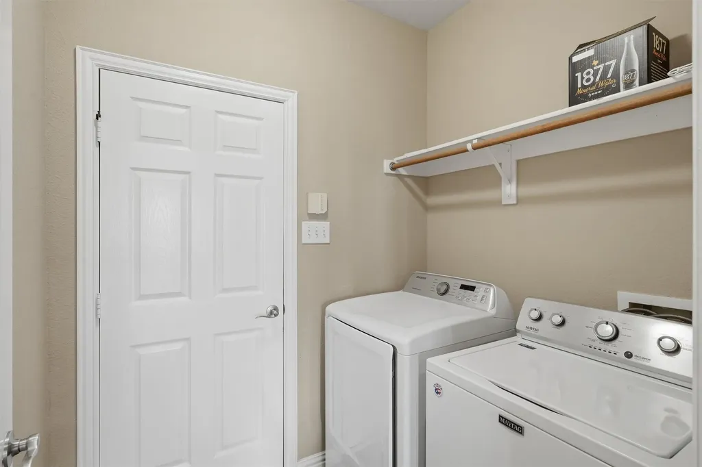 328 Tioga Street Burleson TX 76028