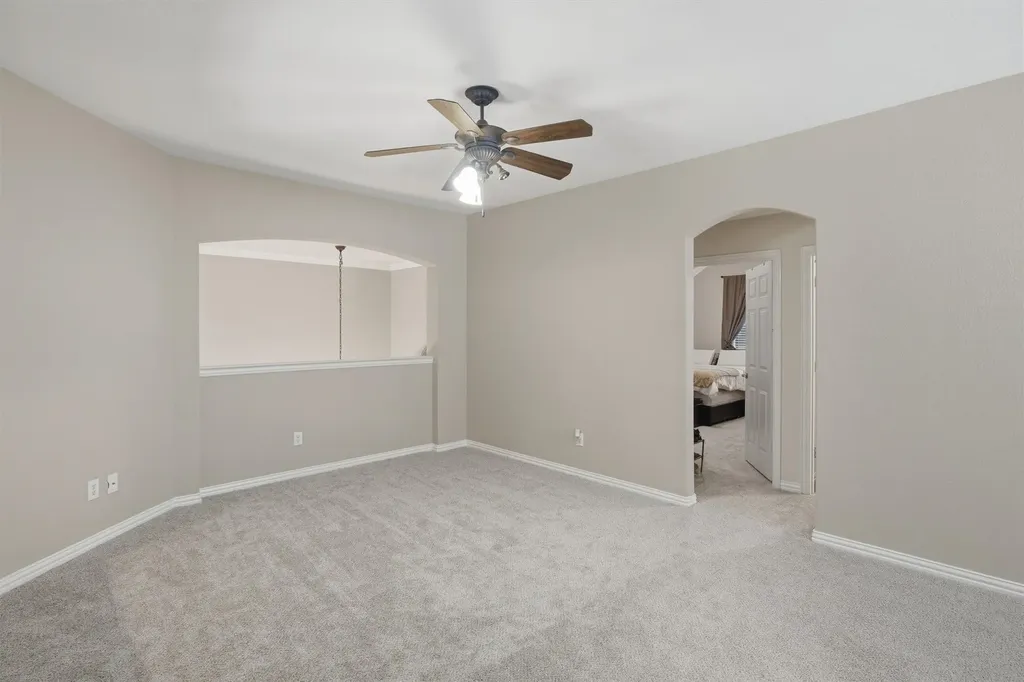 328 Tioga Street Burleson TX 76028