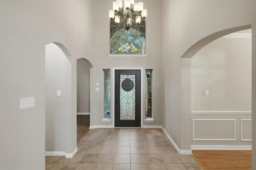 328 Tioga Street Burleson TX 76028