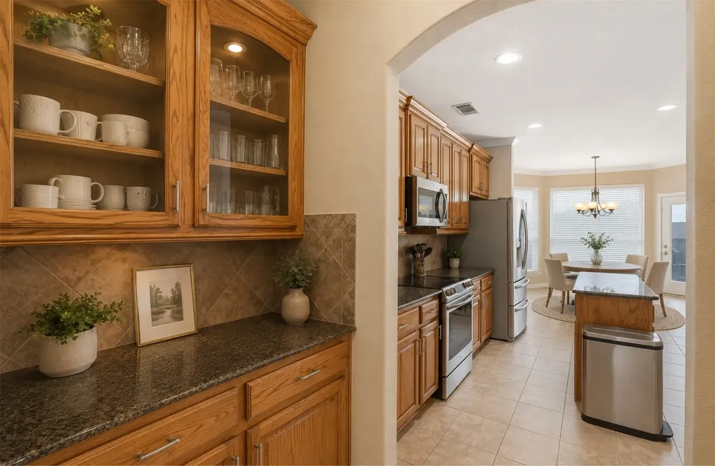 328 Tioga Street Burleson TX 76028