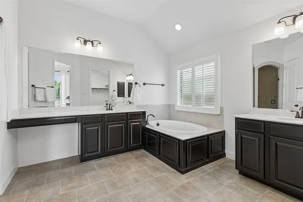 14713 Spitfire Trail Fort Worth TX 76262