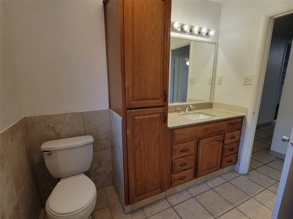 1000 Springdale Road Bedford TX 76021