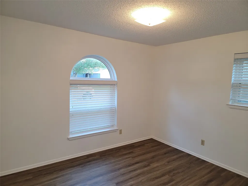 1000 Springdale Road Bedford TX 76021