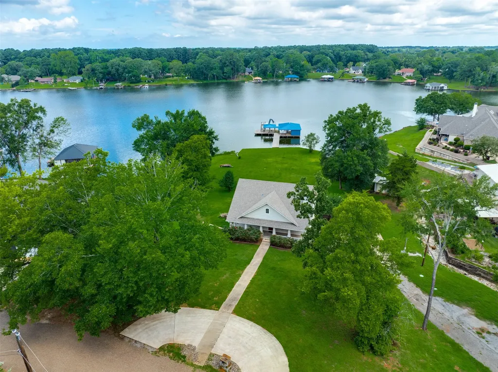 170 County Road 3515 Bullard TX 75757