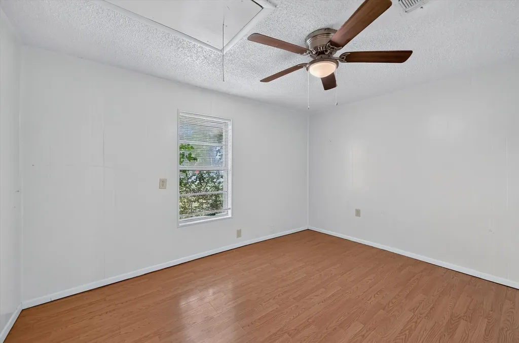 620 W Main Street Crowley TX 76036