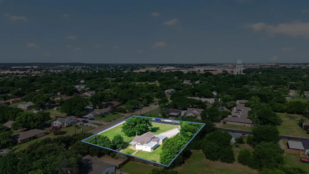 620 W Main Street Crowley TX 76036