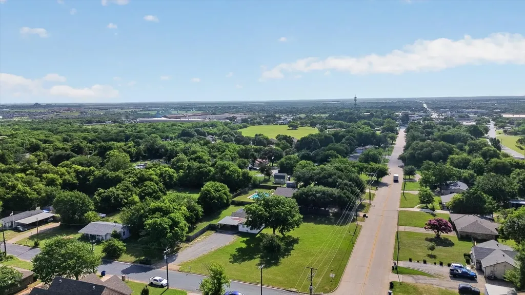 620 W Main Street Crowley TX 76036