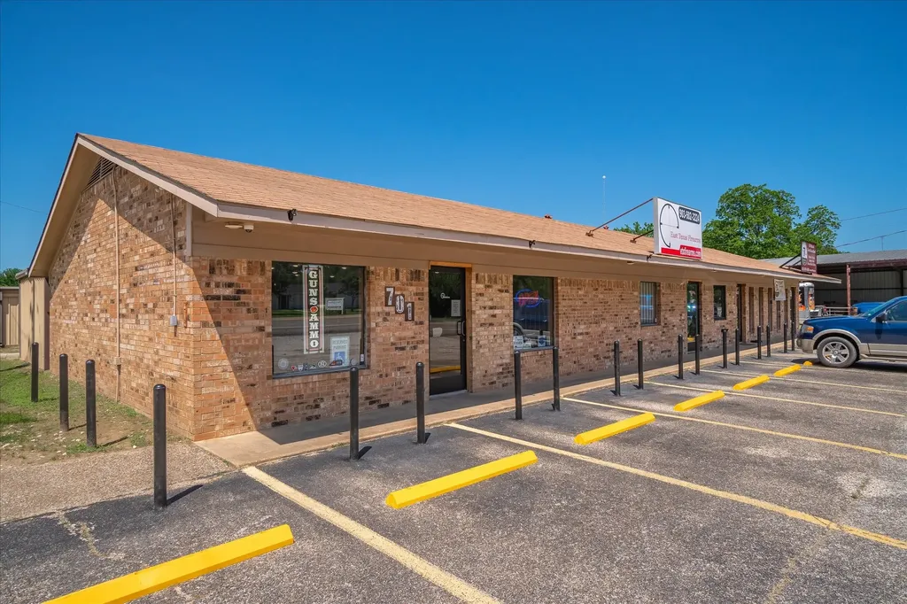 701 Pine Edgewood TX 75117